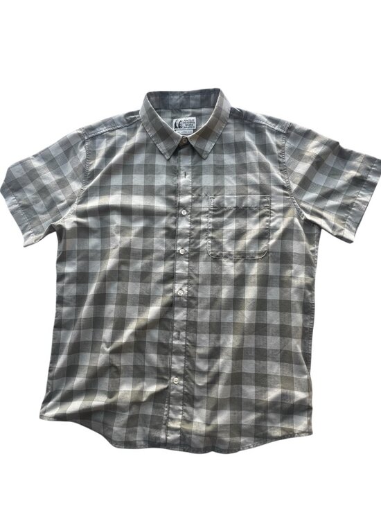 Marmot Mountain Works Olive Green and Light Green Short Sleeve Button Down Shirt - Picture 1 of 7